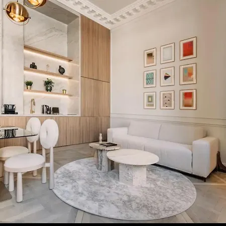 Le Cocon Vendome Apartment